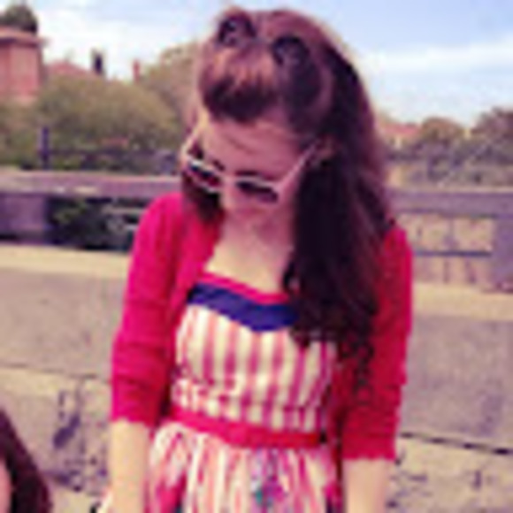 Meet your Posher, Stephanie - Picture 1 of 1